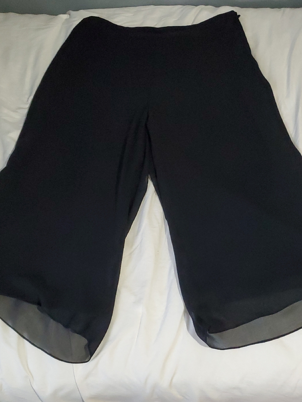 Lillie Rubin Black Wide-Leg Chiffon Overlay Culottes